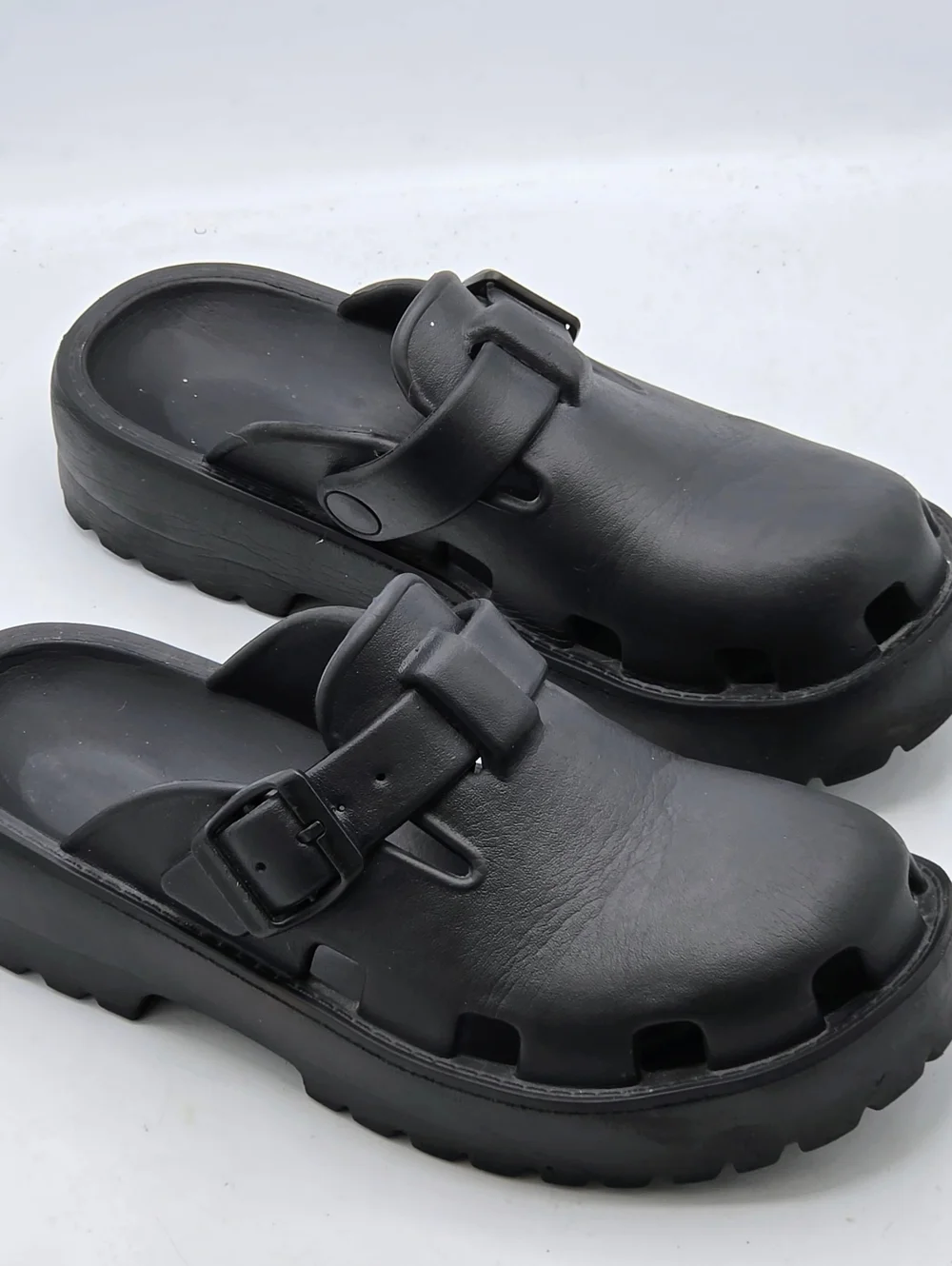 Free People Black Rubber Platform Buckle Clogs EU 37 / US 6 - Picture 3 of 16